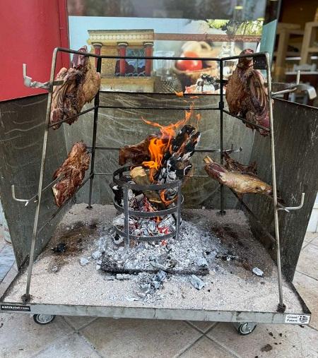 Αντικριστό κρητικό ψήσιμο στη φωτιά